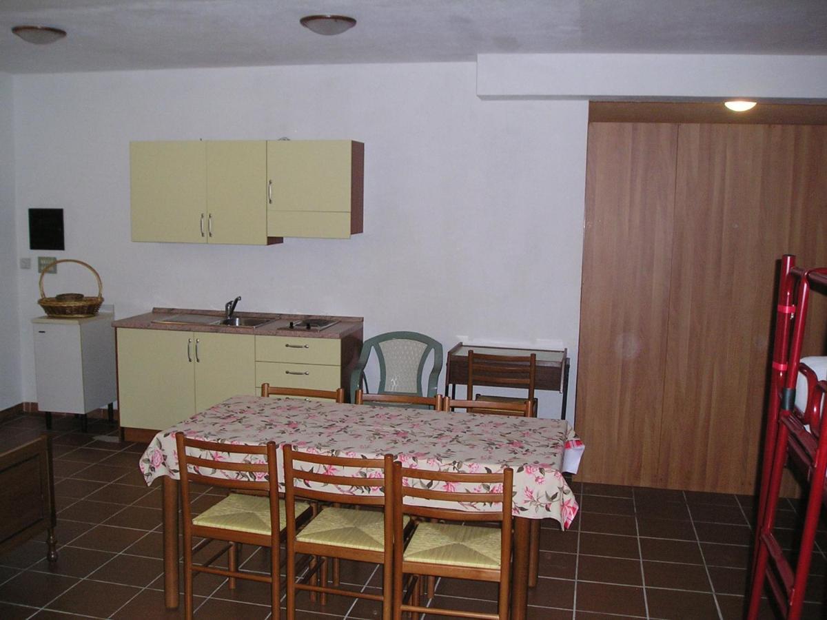 Ostello Dortoir De Ollomont Esterno foto