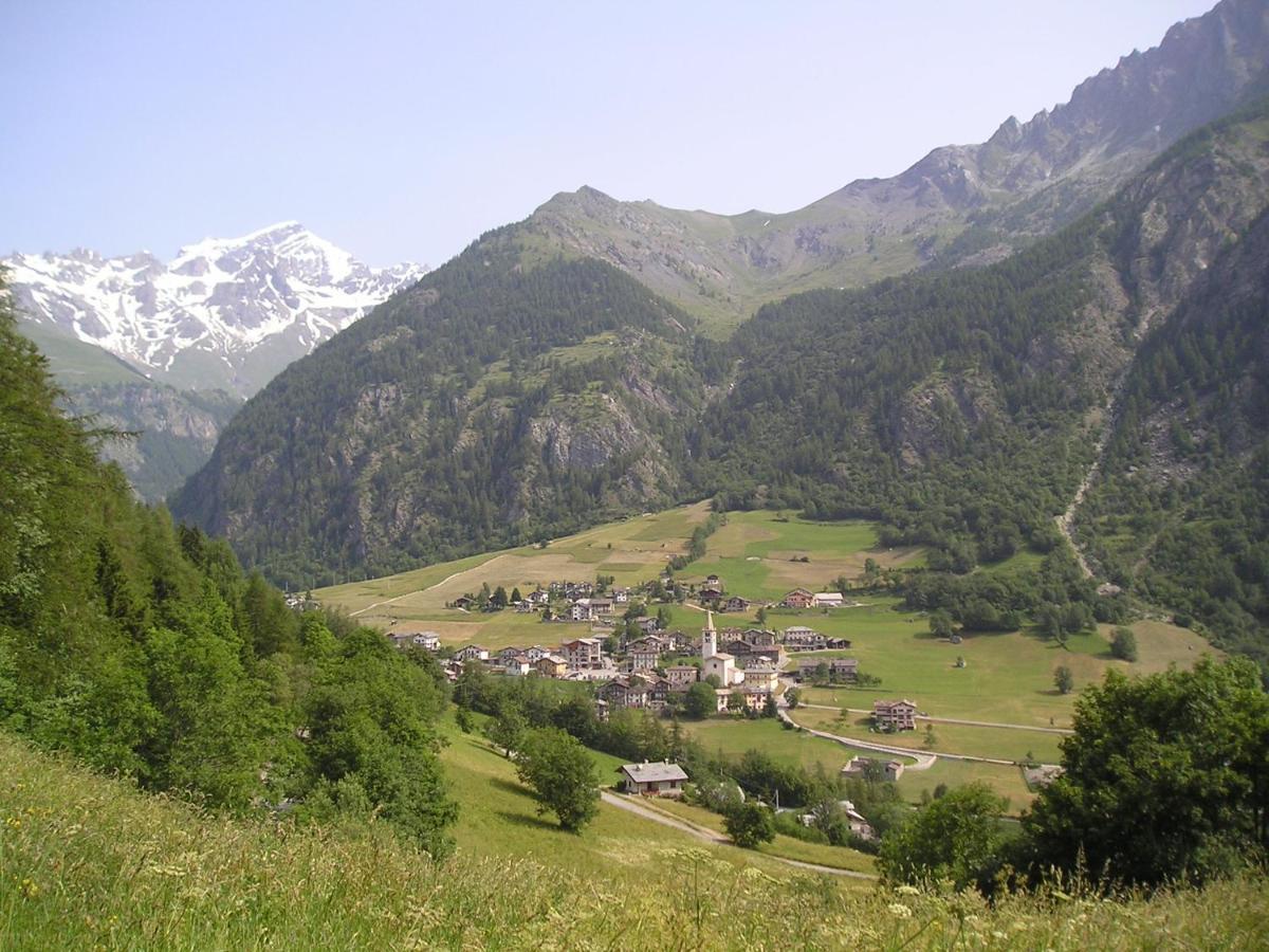 Ostello Dortoir De Ollomont Esterno foto